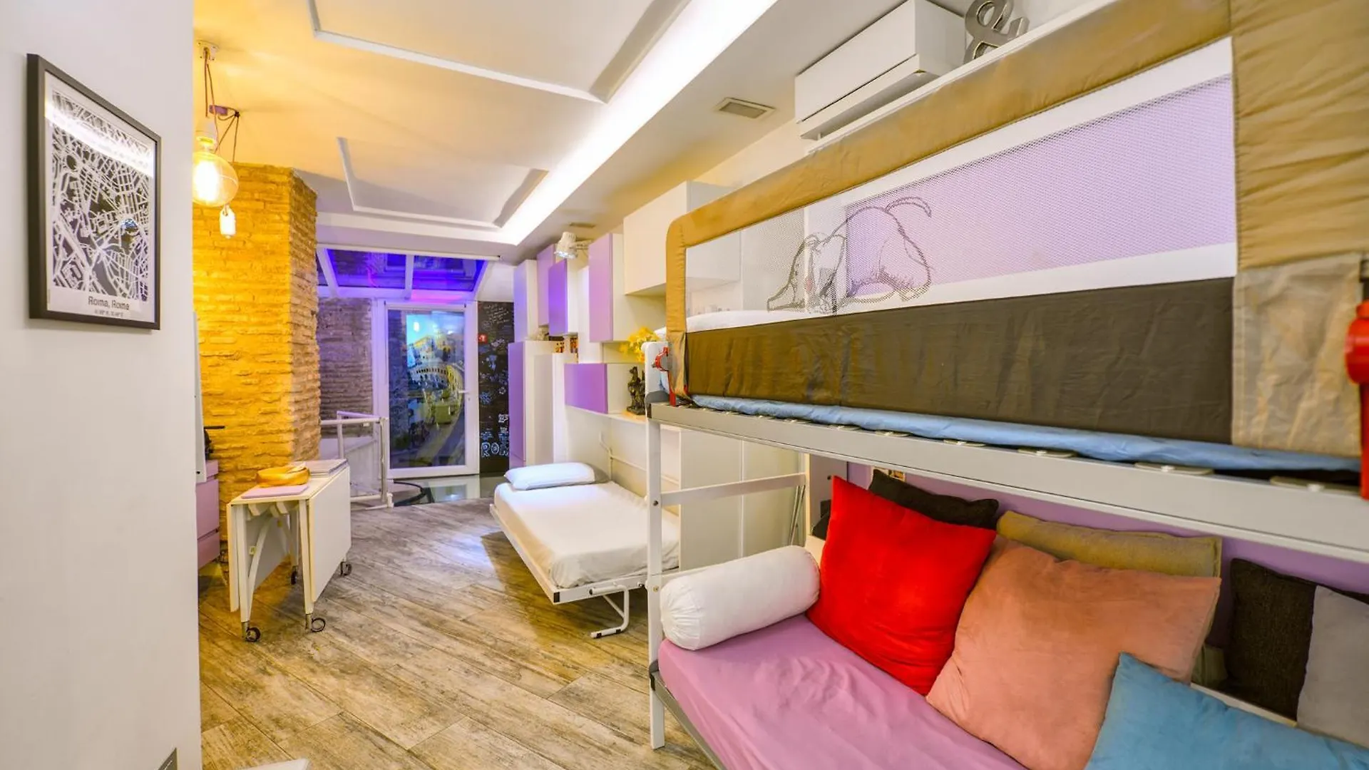 The Trendiest House Just Few Steps From The Colosseum