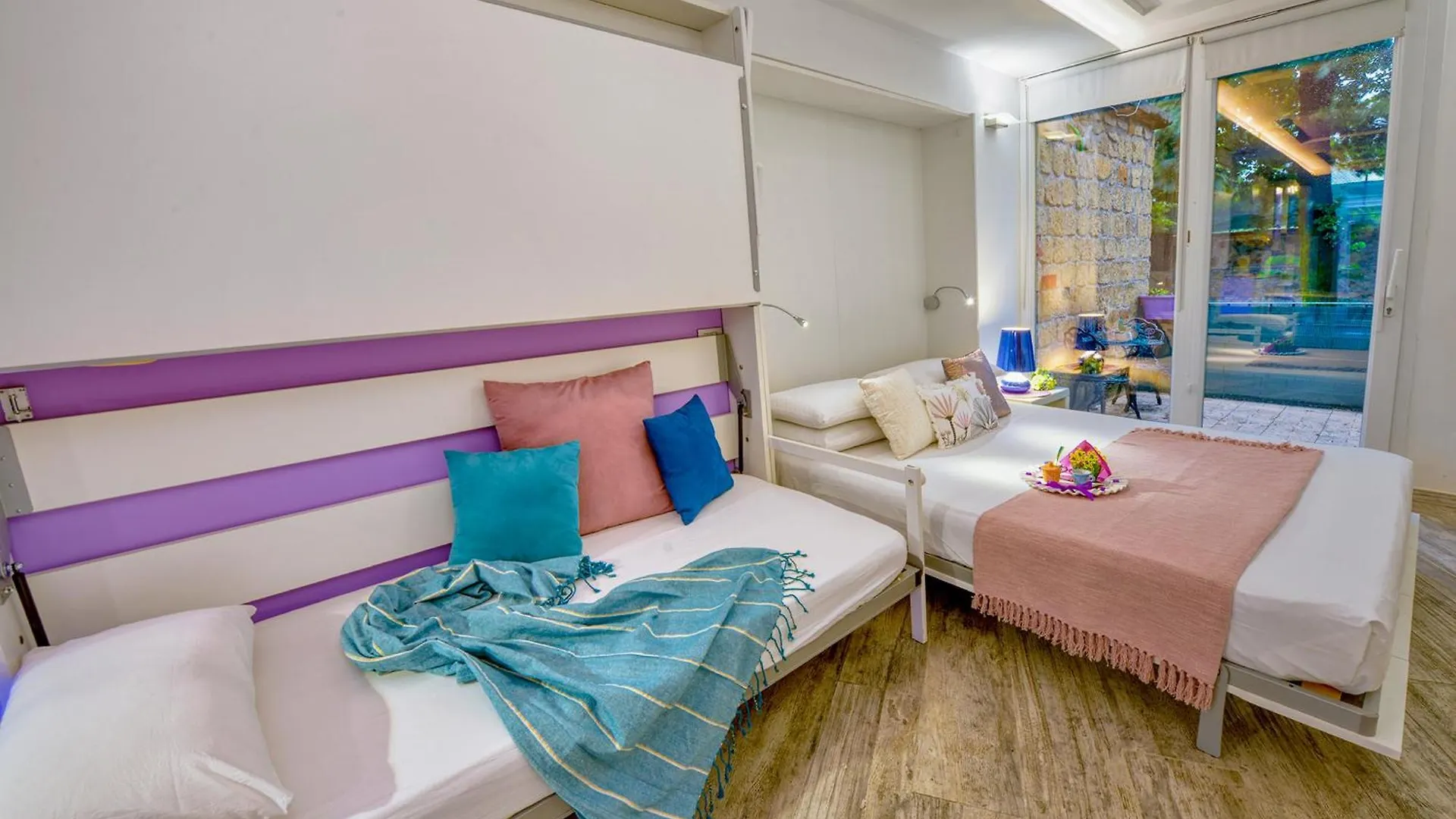 The Trendiest House Just Few Steps From The Colosseum Rom