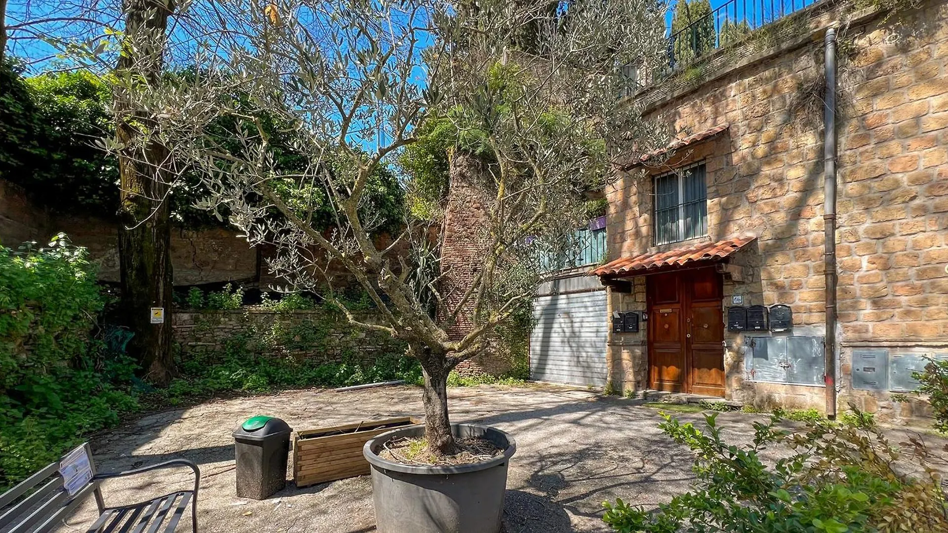 The Trendiest House Just Few Steps From The Colosseum 0*, Rom Italien