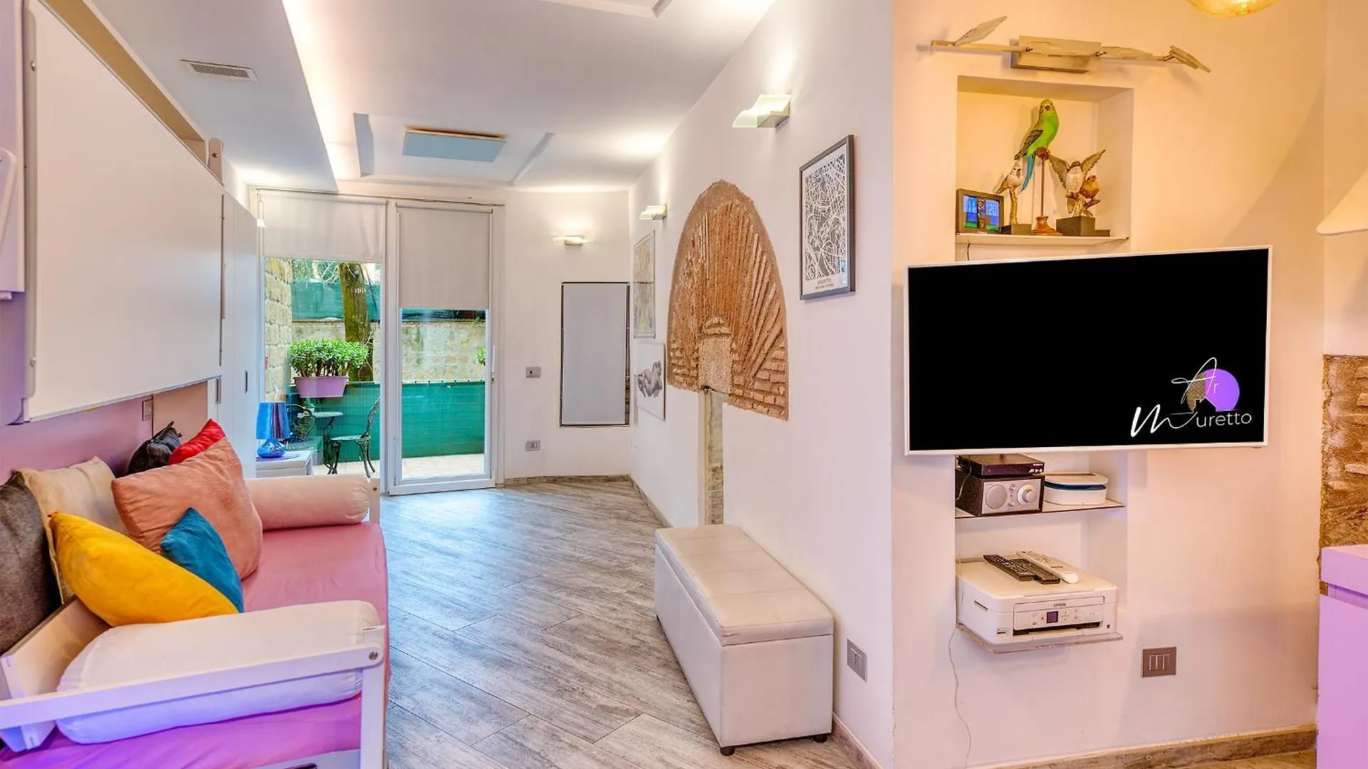 The Trendiest House Just Few Steps From The Colosseum Italy